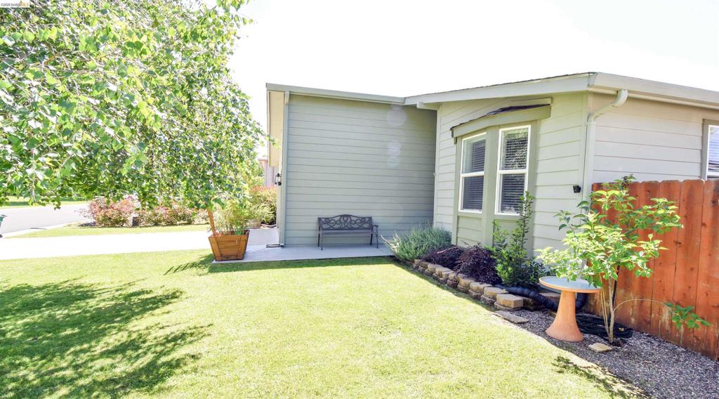 18598 Vista Dr, Jamestown, CA 95327