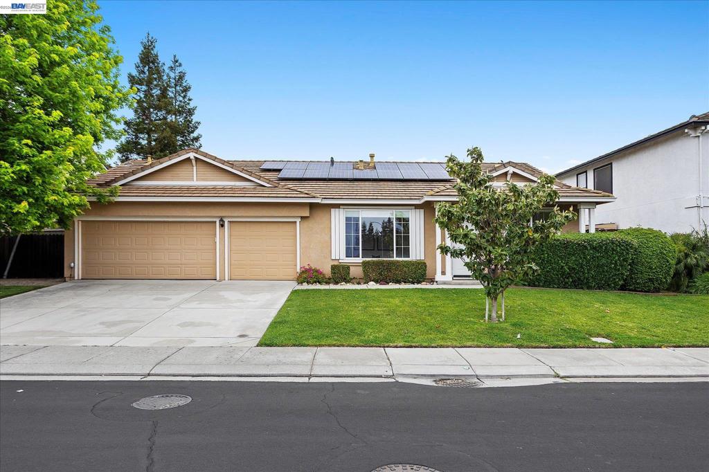 744 Vasconcellos Ave, Manteca, CA 95336