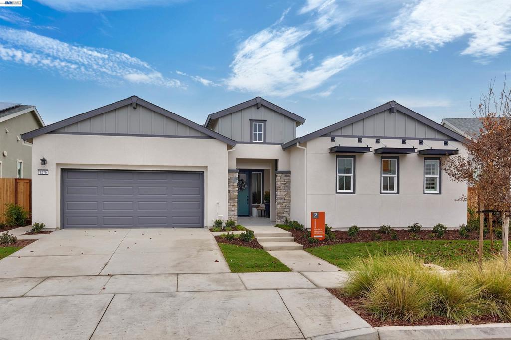1371 Crescent Avenue, Manteca, CA 95336