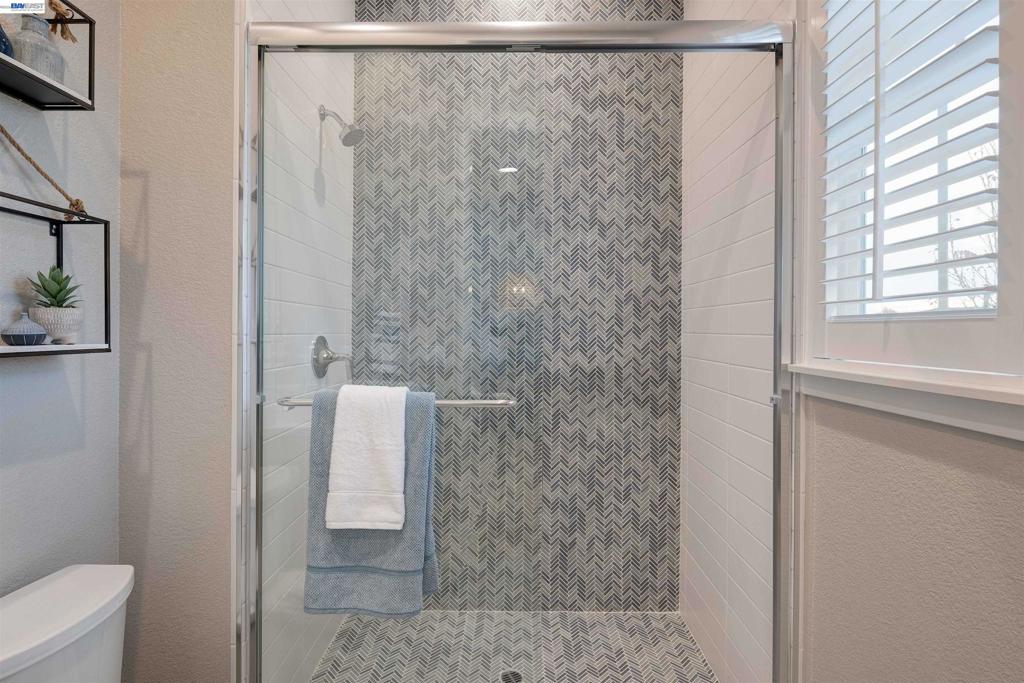 1371 Crescent Avenue, Manteca, CA 95336