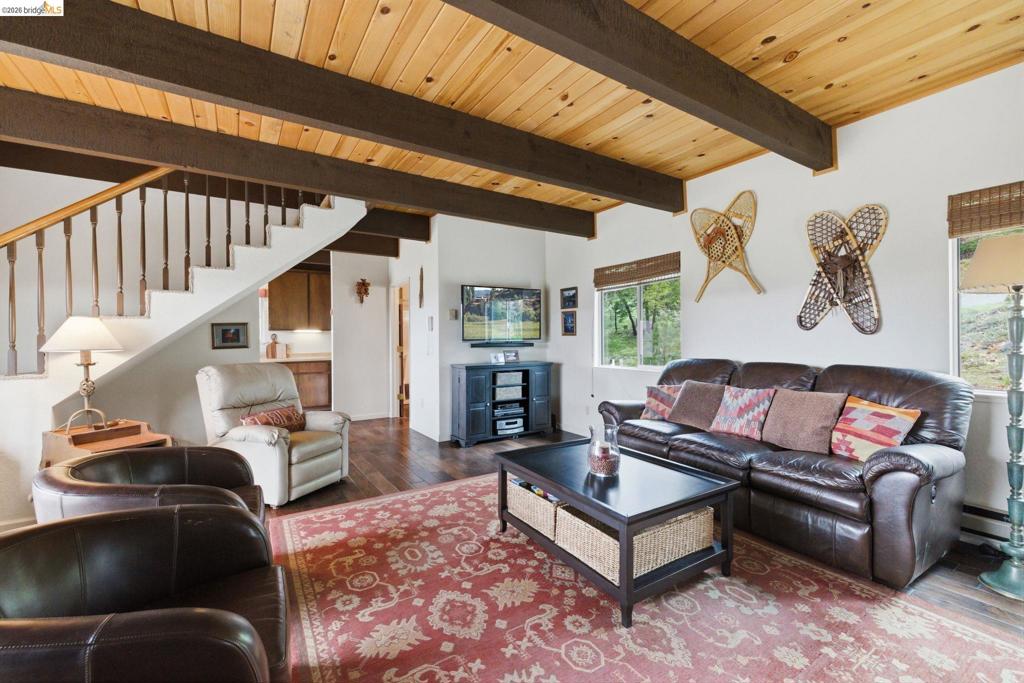 29965 Mariposa Drive, Cold Springs, CA 95335
