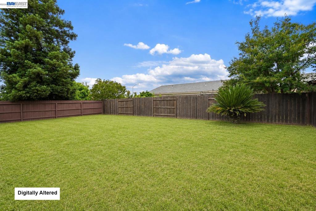 2113 Gleneagle St, Atwater, CA 95301
