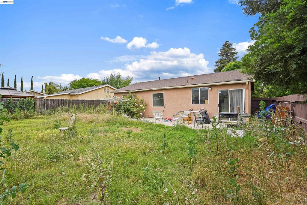 2113 Gleneagle St, Atwater, CA 95301