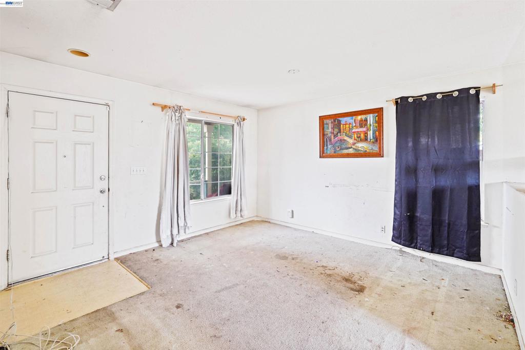 2113 Gleneagle St, Atwater, CA 95301