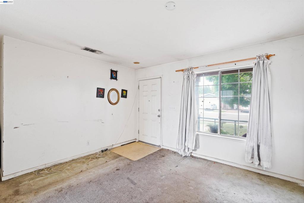 2113 Gleneagle St, Atwater, CA 95301