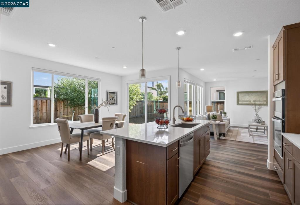 284 Bear Creek Dr, Brentwood (CC), CA 94513