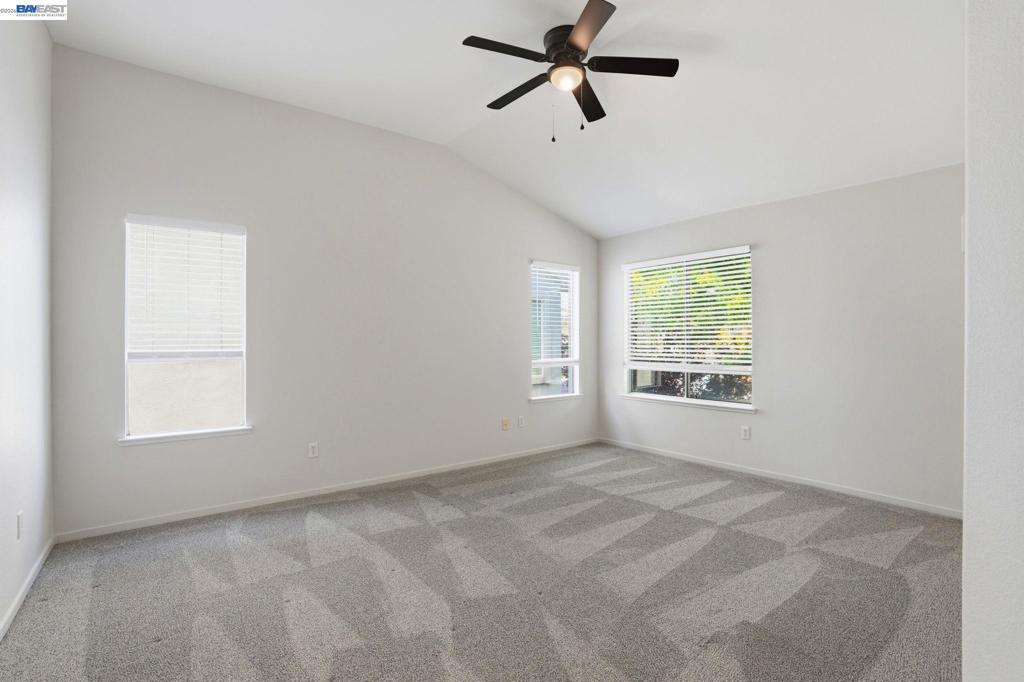 419 Pioneer Ave, Manteca, CA 95336