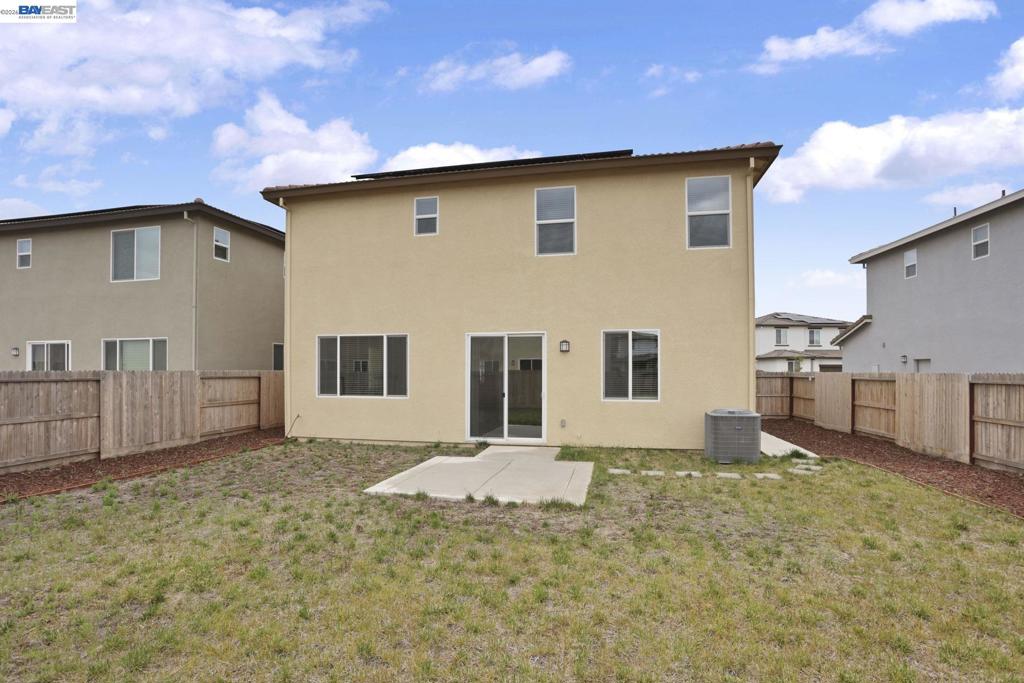 3046 Tinsley St, Manteca, CA 95337