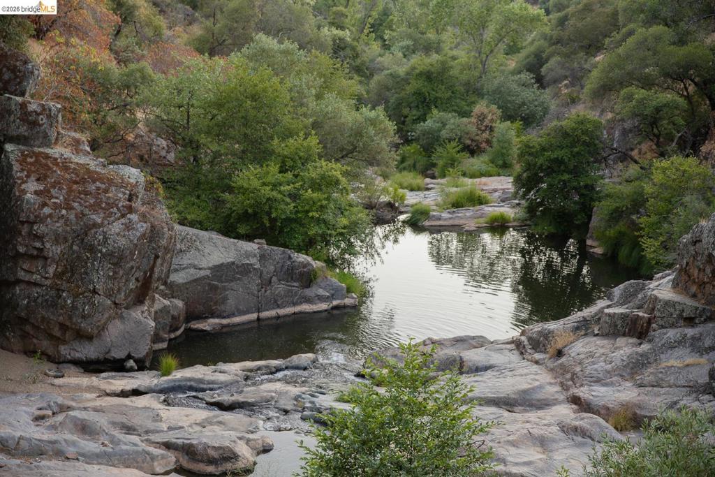 18399 Lime Kiln Rd., Sonora, CA 95370-8788