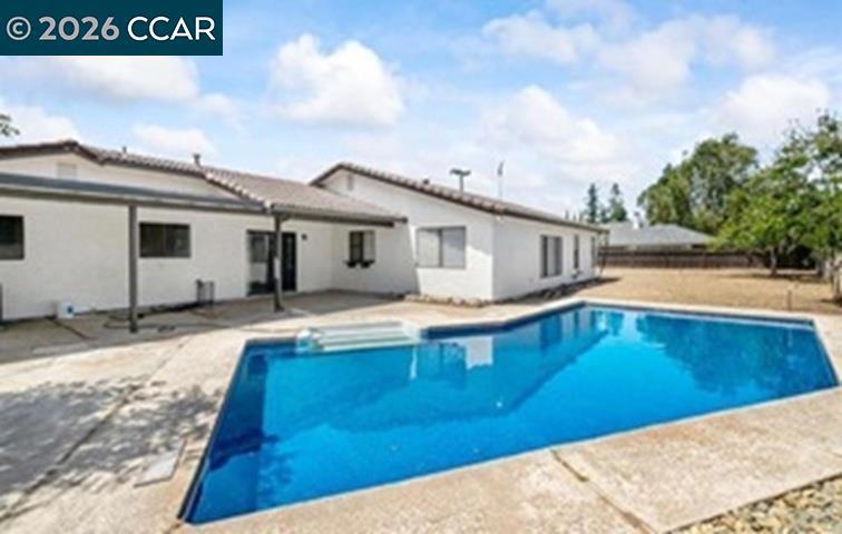 1272 Eastridge Pl, Manteca, CA 95336