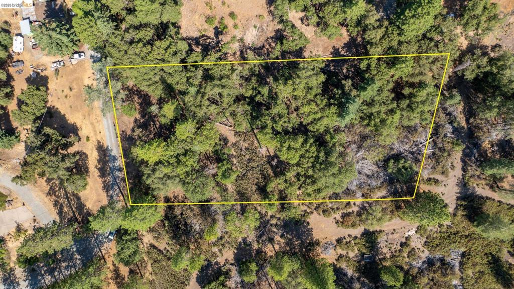 18465 Harper Road, Groveland, CA 95321