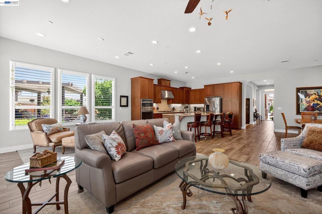 2105 RIOJA WAY, Brentwood (CC), CA 94513