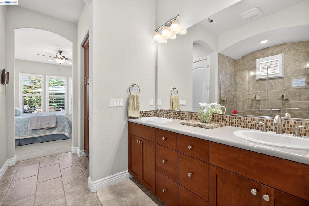 2105 RIOJA WAY, Brentwood (CC), CA 94513