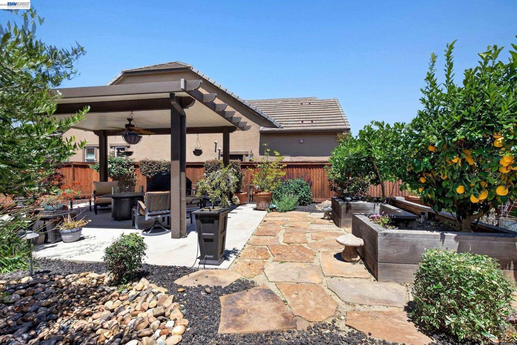 2105 RIOJA WAY, Brentwood (CC), CA 94513