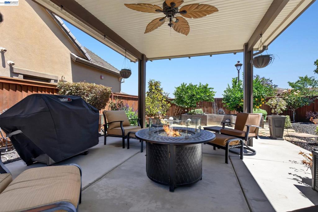 2105 RIOJA WAY, Brentwood (CC), CA 94513