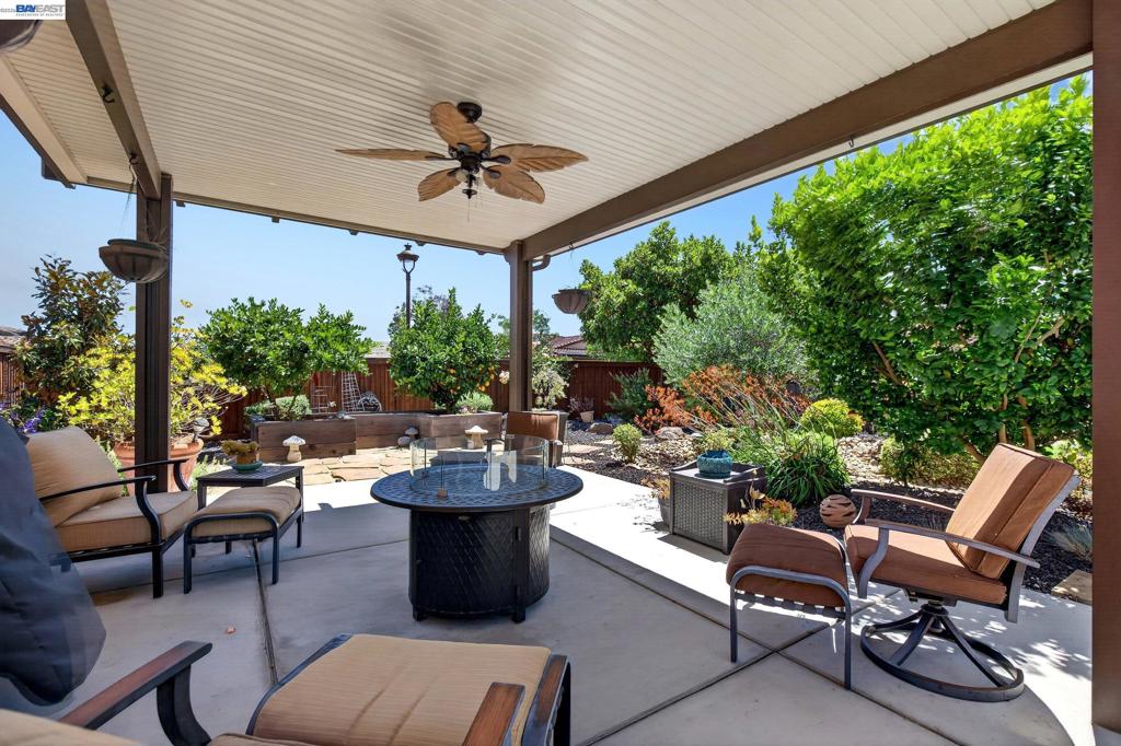 2105 RIOJA WAY, Brentwood (CC), CA 94513