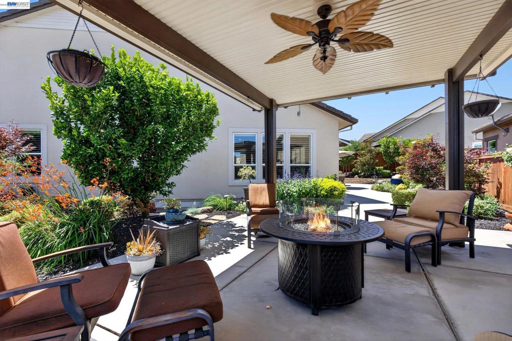 2105 RIOJA WAY, Brentwood (CC), CA 94513