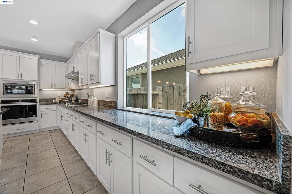1589 Friendly Street, Manteca, CA 95337