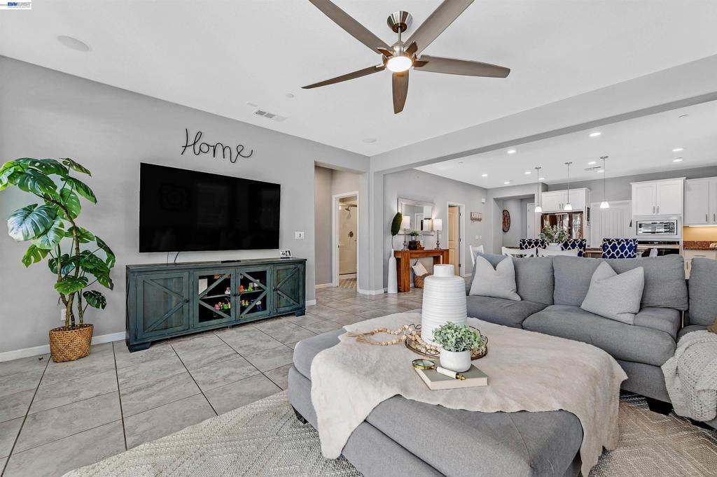 1589 Friendly Street, Manteca, CA 95337