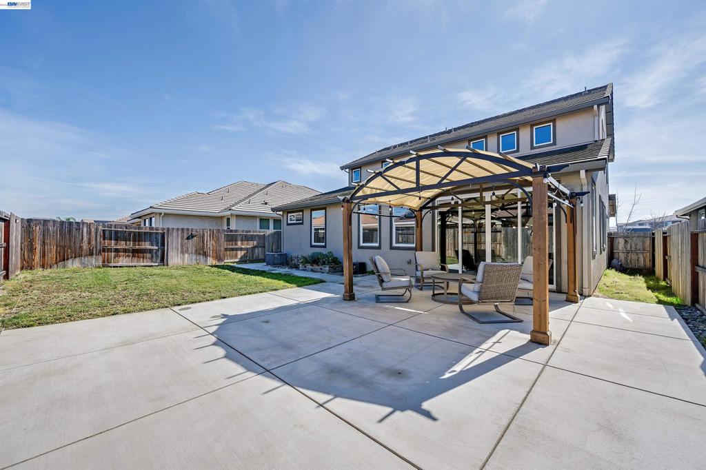 1589 Friendly Street, Manteca, CA 95337