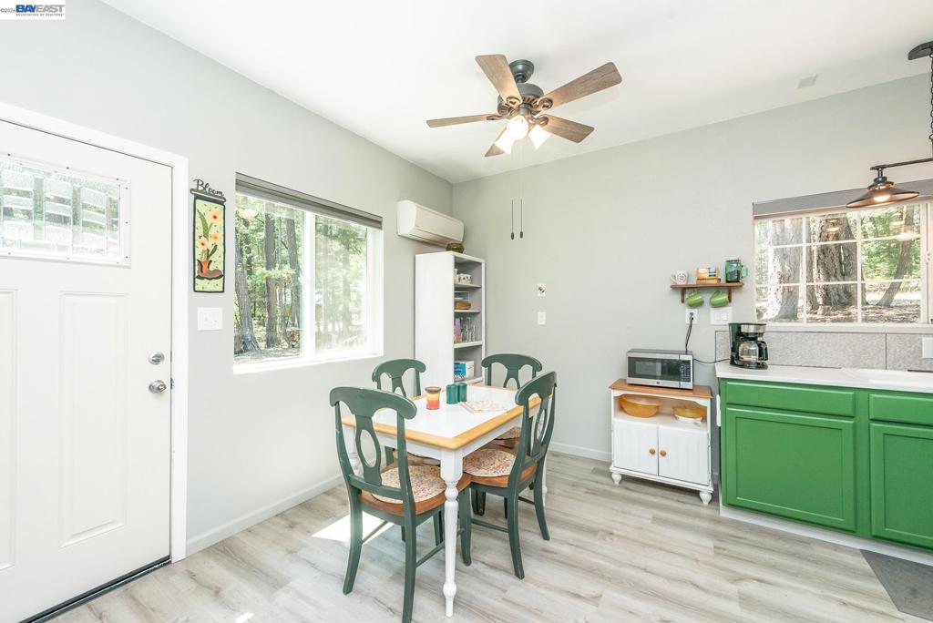 1371 Eagle Creek Loop Rd, Coffee, CA 96091
