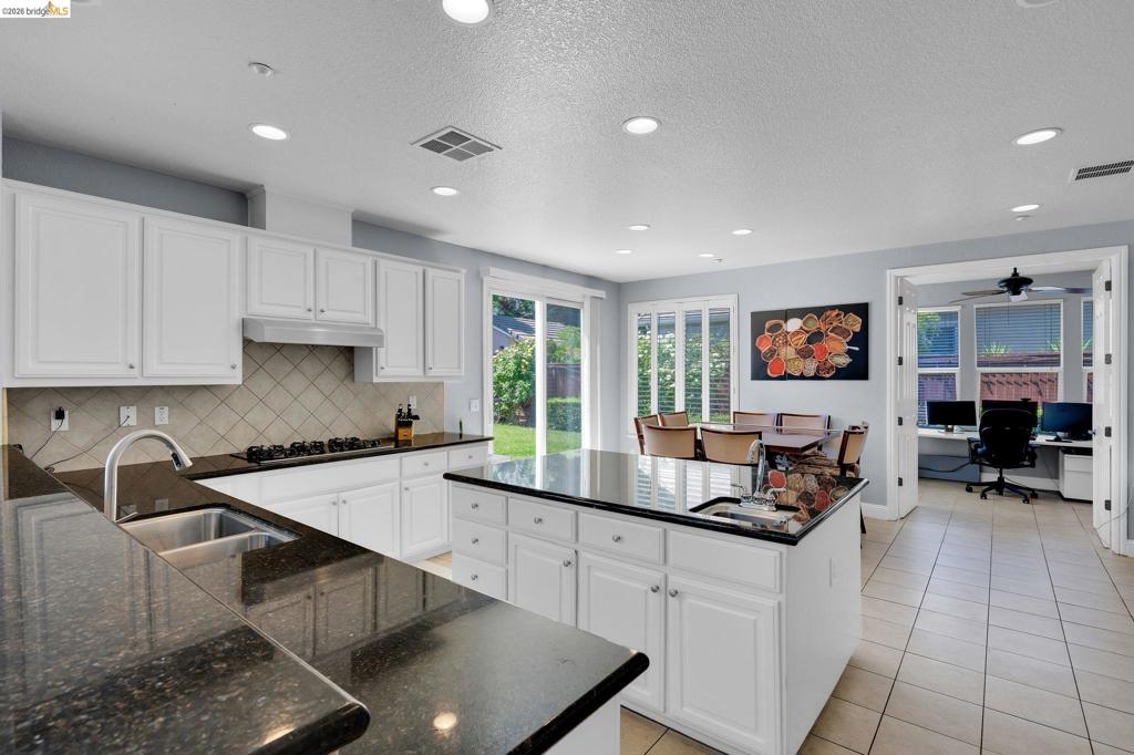 1858 Alexander Way, Brentwood (CC), CA 94513