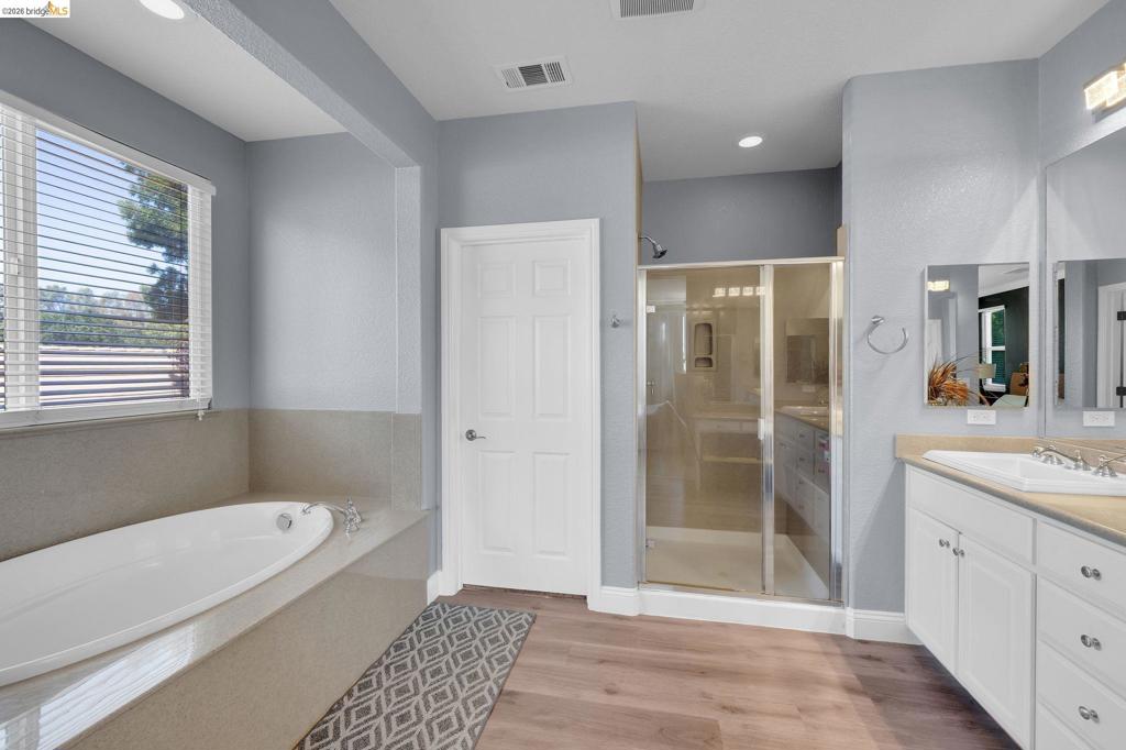 1858 Alexander Way, Brentwood (CC), CA 94513
