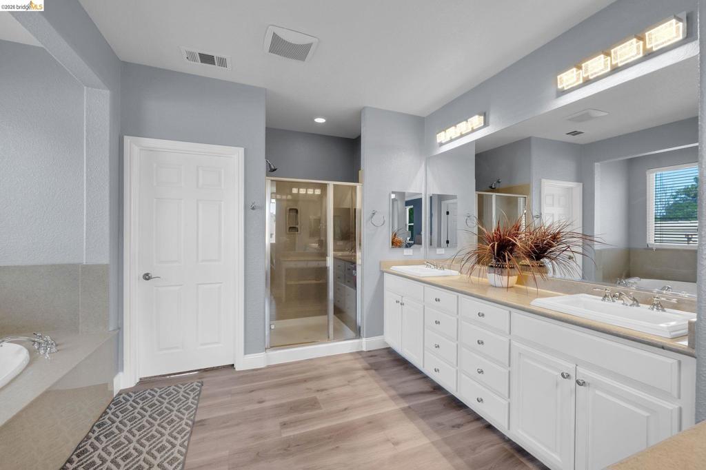 1858 Alexander Way, Brentwood (CC), CA 94513