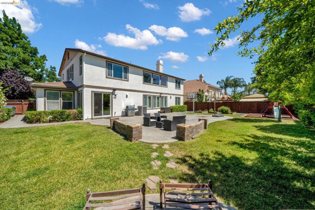 1858 Alexander Way, Brentwood (CC), CA 94513