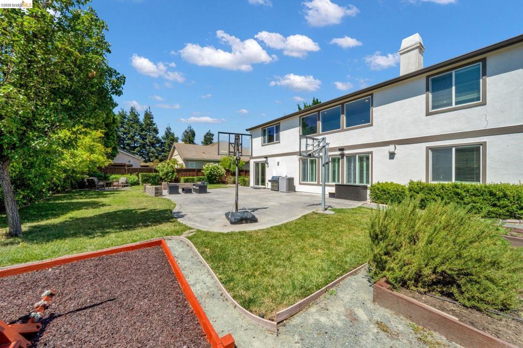 1858 Alexander Way, Brentwood (CC), CA 94513