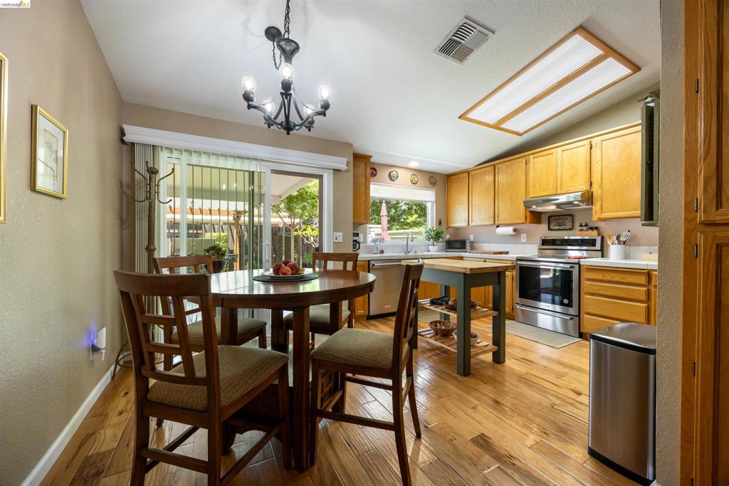 1821 Bumgardner Court, Modesto, CA 95355