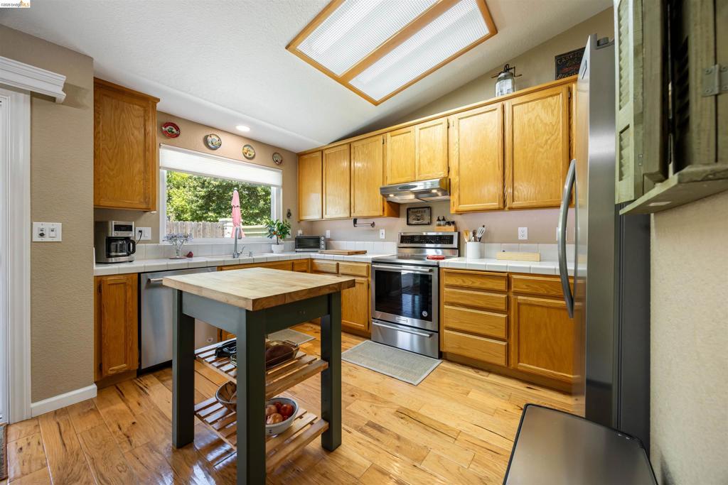 1821 Bumgardner Court, Modesto, CA 95355