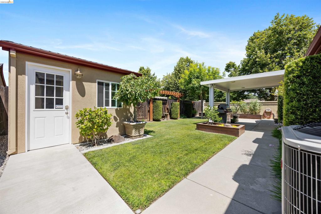 1821 Bumgardner Court, Modesto, CA 95355