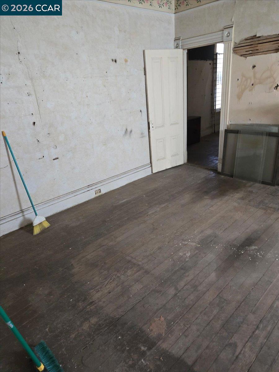 151 S 3Rd Ave, Oakdale, CA 95361