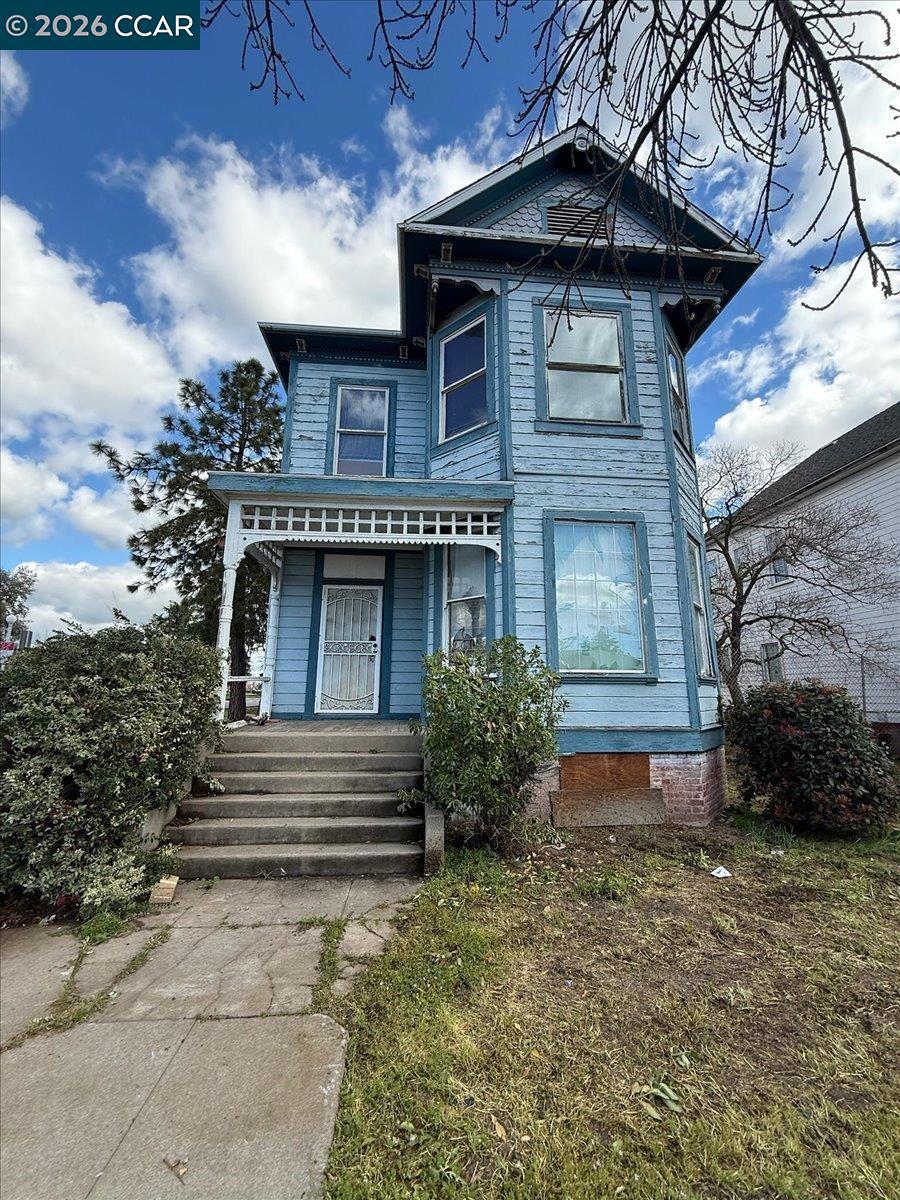 151 S 3Rd Ave, Oakdale, CA 95361