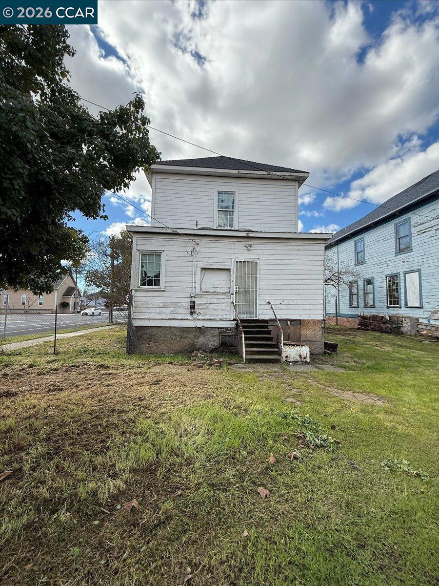161 S 3Rd Ave, Oakdale, CA 95361