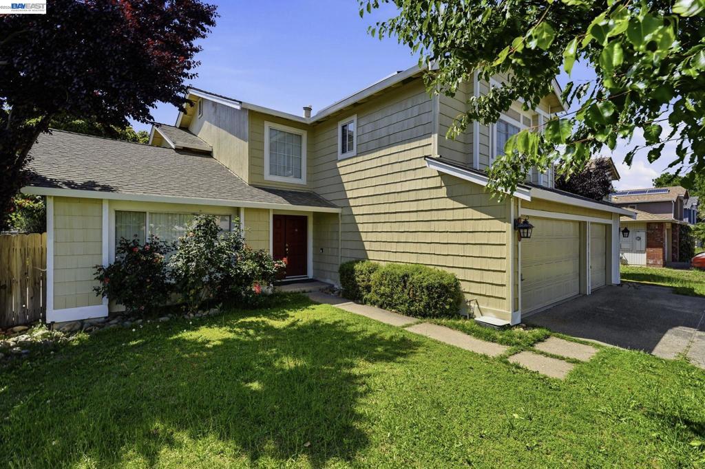 1137 Hidden Meadow Pl, Manteca, CA 95337