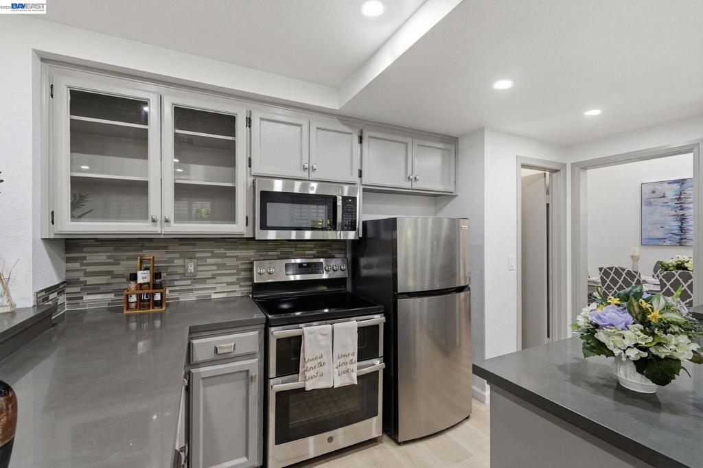 1137 Hidden Meadow Pl, Manteca, CA 95337