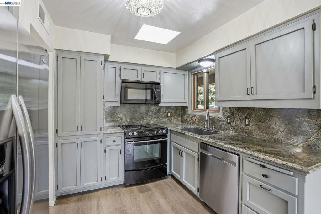 4020 W Judy Ave, Visalia, CA 93277