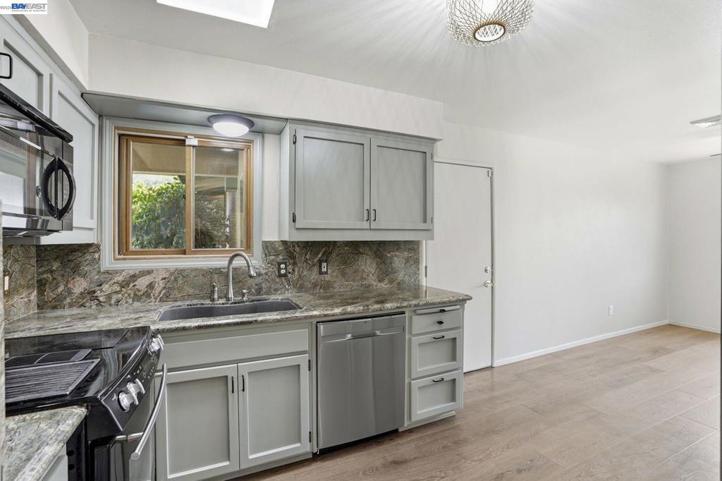 4020 W Judy Ave, Visalia, CA 93277