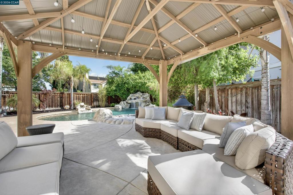 858 Lindrick Ct, Brentwood (CC), CA 94513