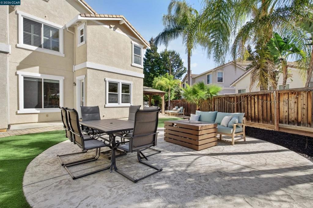 858 Lindrick Ct, Brentwood (CC), CA 94513