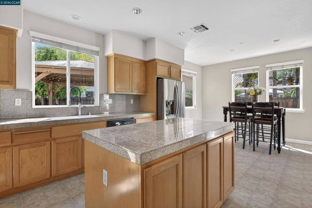 858 Lindrick Ct, Brentwood (CC), CA 94513