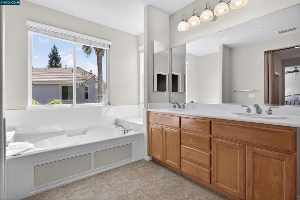858 Lindrick Ct, Brentwood (CC), CA 94513