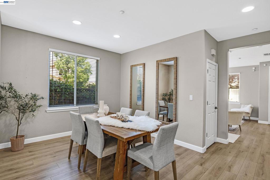 454 Silverwood St, Brentwood (CC), CA 94513