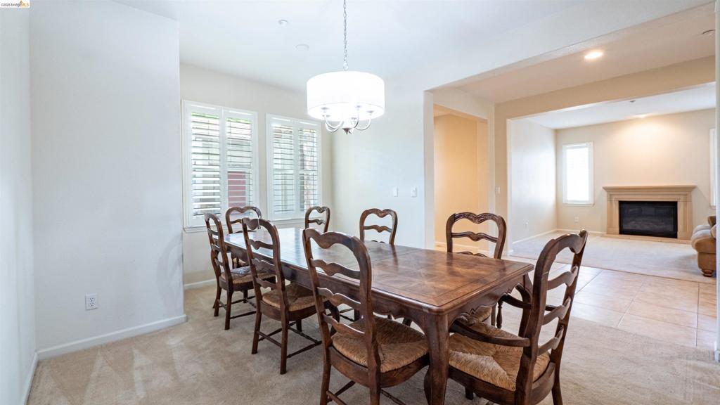 2012 Mint Dr, Brentwood (CC), CA 94513