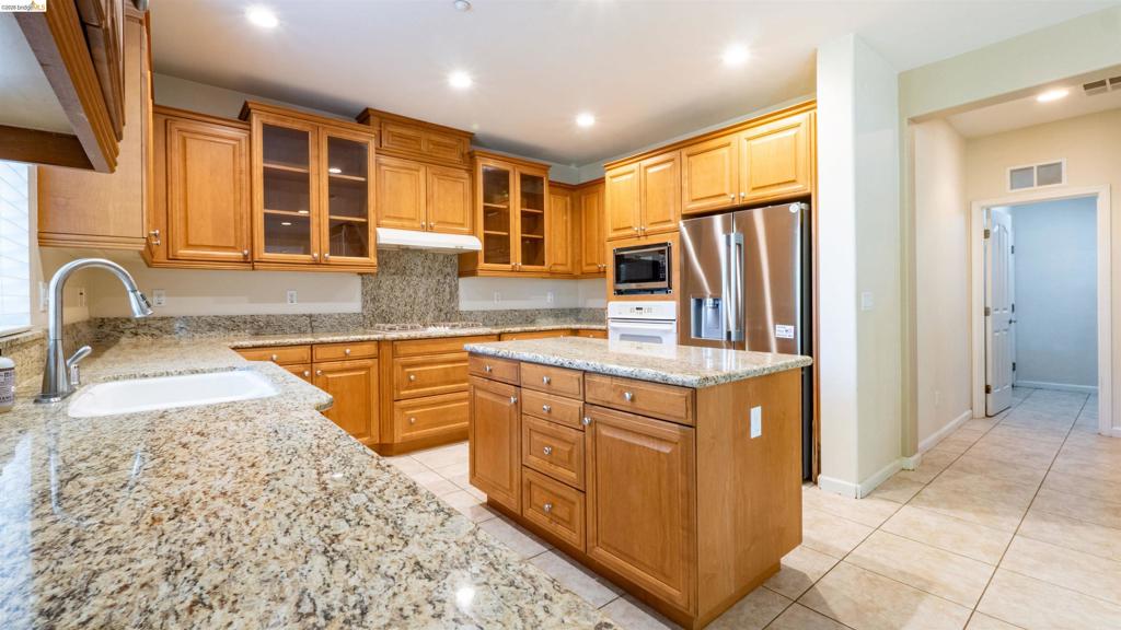 2012 Mint Dr, Brentwood (CC), CA 94513