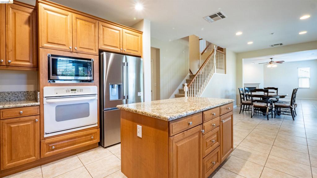 2012 Mint Dr, Brentwood (CC), CA 94513