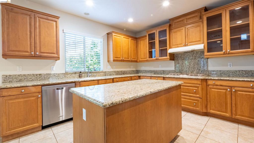 2012 Mint Dr, Brentwood (CC), CA 94513