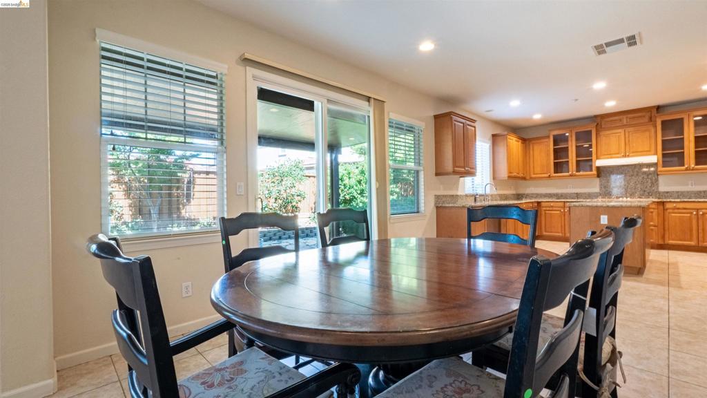2012 Mint Dr, Brentwood (CC), CA 94513